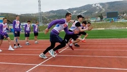 Больше сотни школьников Сахалина и Курил соревнуются в спартакиаде к 80-летию Победы