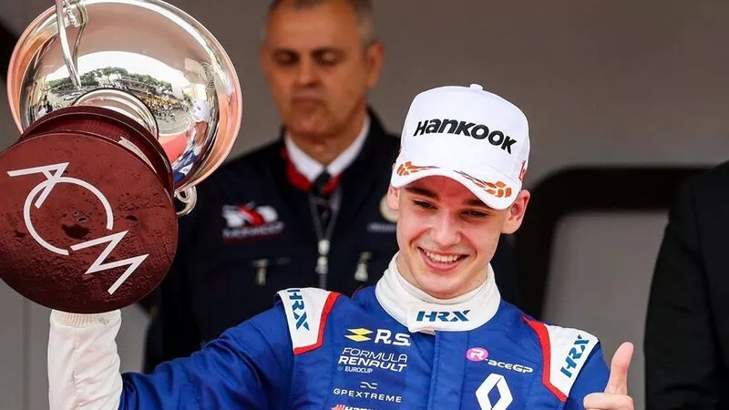 Сахалинский гонщик Александр Смоляр победил в Гран-при Монако