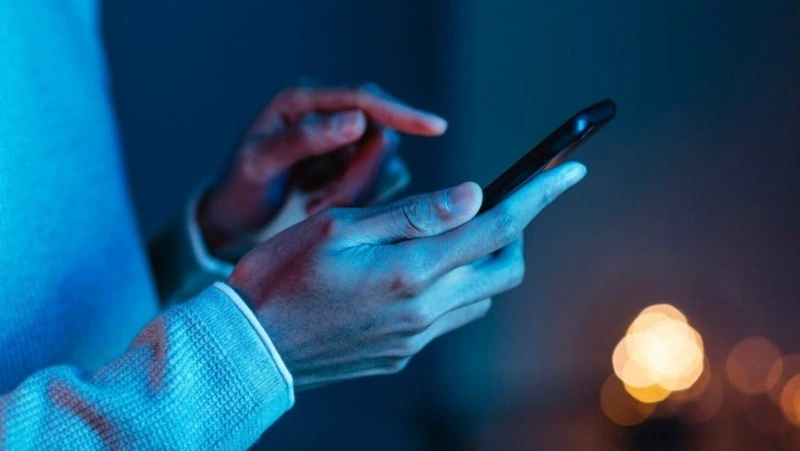 Житель Сахалина сдал найденный телефон в ломбард и стал фигурантом уголовного дела 