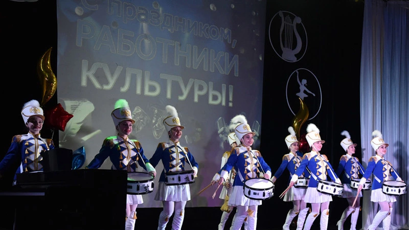 Работников культуры поздравили в Поронайске