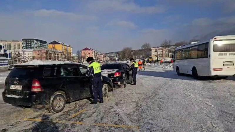 Более десяти машин нарушителей ПДД отогнали на штрафстоянку Сахалинской области 10 декабря