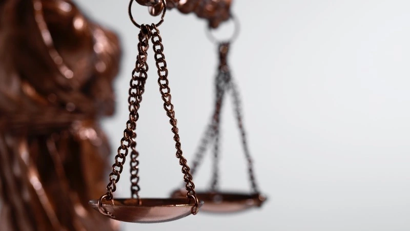 Экс-сотрудница ломбарда на Сахалине на протяжении года обворовывала хранилище банка