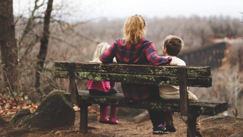 «Начал стыдить, зачем я рожала»: сахалинку с двумя детьми отправляют жить в приют