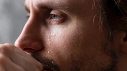 Сахалинец не выдержал хвастовства друга и обокрал его до последней копейки