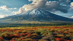 Фотограф на Сахалине отсудил 20 тысяч рублей за незаконное использование снимка вулкана Баранского