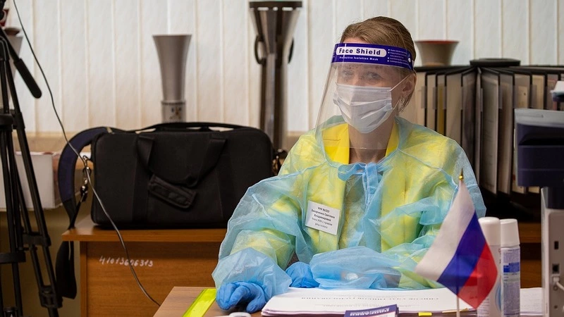 Для слабовидящих сахалинцев сделали бюллетени для голосования со шрифтом Брайля