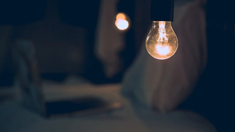 Аварийные отключения света затронули десятки адресов в Южно-Сахалинске 24 апреля