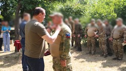 Валерий Лимаренко наградил в ДНР 30 военнослужащих с Сахалина