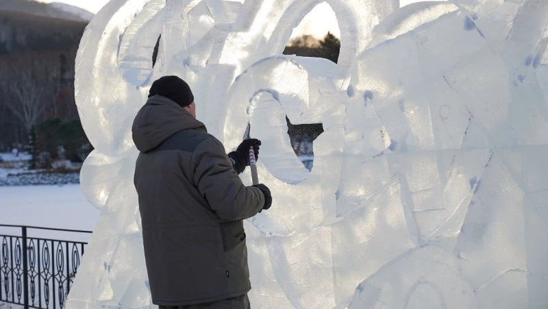 Сказочных героев изо льда и снега установят в парке Южно-Сахалинска