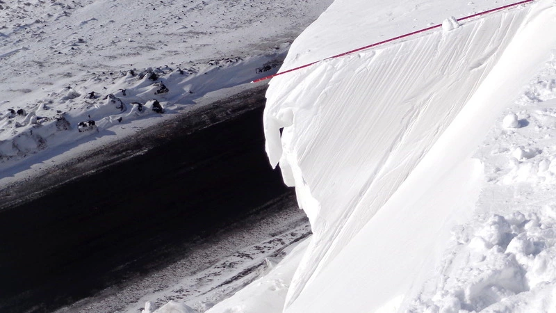 Пропавший грейдерист вышел на связь. «Очень голоден»