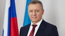 Мэр Южно-Сахалинска поздравил работников 40 учреждений сферы культуры 