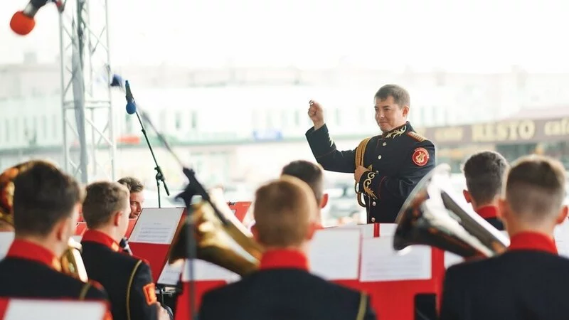 Военные оркестры прокатились по районам Сахалинской области