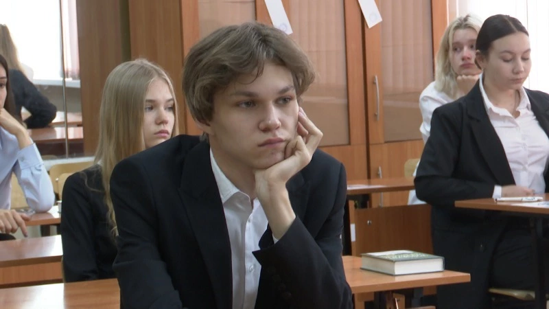 На Сахалине стартовал основной период сдачи ЕГЭ 