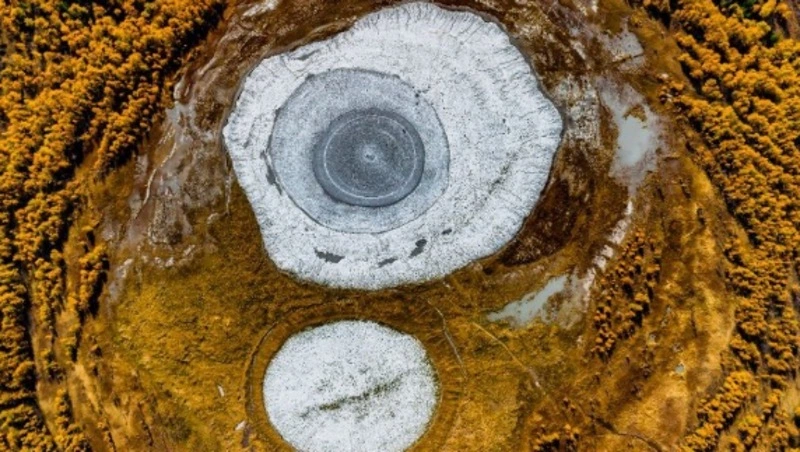 Сахалинский путешественник показал грязевой вулкан с высоты птичьего полета