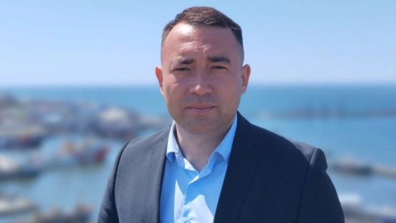 Депутат Илья Логачев отметил заслуги Валерия Лимаренко в развитии Сахалина и Курил