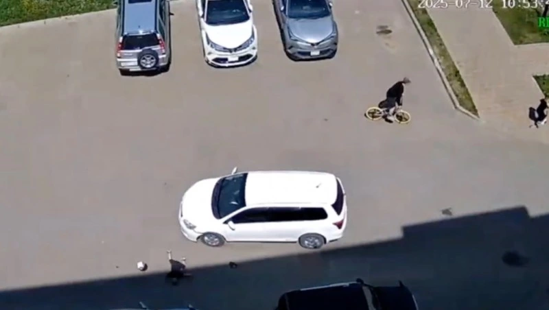 На Сахалине трое детей пострадали в ДТП во дворах за неделю