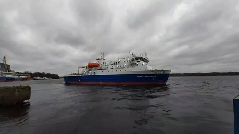 Сахалинский паром «Адмирал Невельской» начали испытывать в Ладожском озере