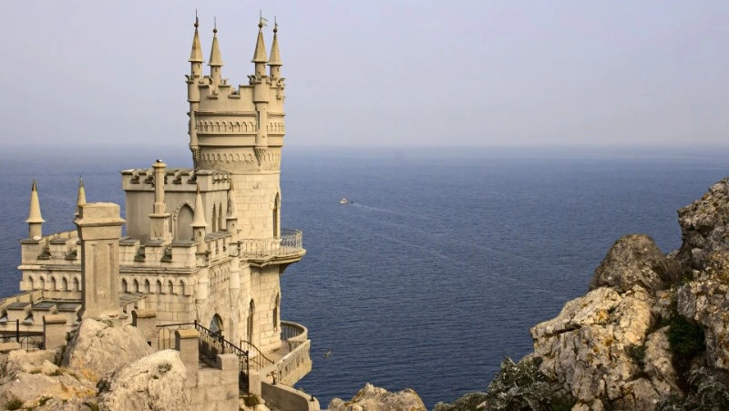 20 января — День Республики Крым. Любят ли сахалинцы ездить на полуостров?