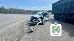 Женщина пострадала в серьезном ДТП с грузовиком на Сахалине