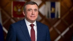 Валерий Лимаренко поздравил жительниц Сахалинской области с Международным женским днем