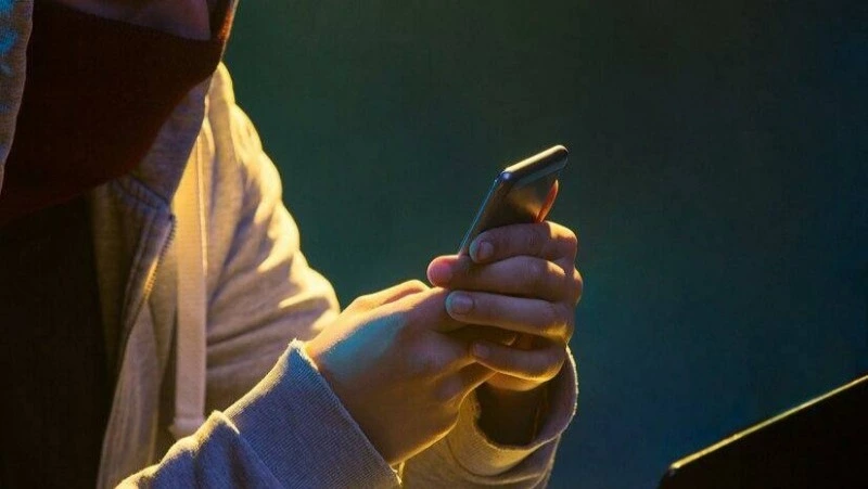 Мужчина ответит в суде за кражу смартфона в Южно-Сахалинске