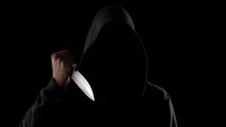 Драка с поножовщиной возле ночного клуба на Сахалине обернулась гибелью человека