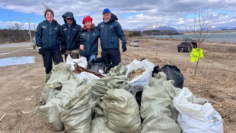 Волонтеры привели в порядок популярные места отдыха жителей и гостей Сахалина
