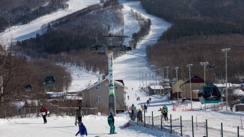 Бесплатное катание на склонах и обучение предлагают волонтерам на «Горном воздухе»