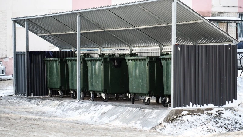 Мэрия Корсакова просит горожан освободить проезды к площадкам для сбора мусора