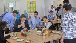 В школе № 32 Южно-Сахалинска проверили качество горячего питания