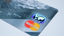 Мошенники зарабатывают на желающих обойти ограничения Visa и Mastercard в России
