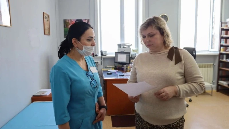 «Проводники счастья» и школы для мам: как в Корсакове поддерживают беременных женщин