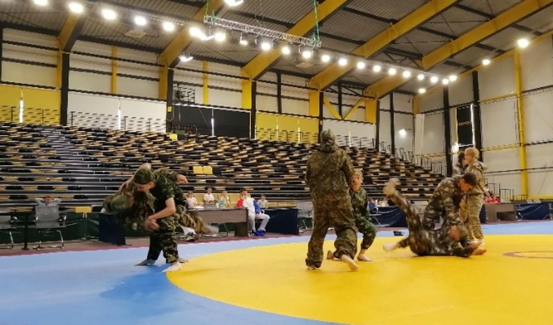 Ученики пяти школ острова встретились на физкультурном мероприятии «Школьная лига самбо»