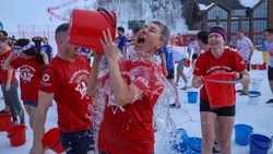 Более сотни сахалинцев облились холодной водой в рамках акции «Быть здоровым – это модно»