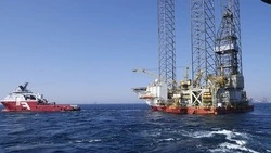Добываемую на Сахалине нефть продали за индийские рупии
