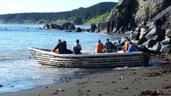 Найден повод для наказания рыбаков на пляже Томари