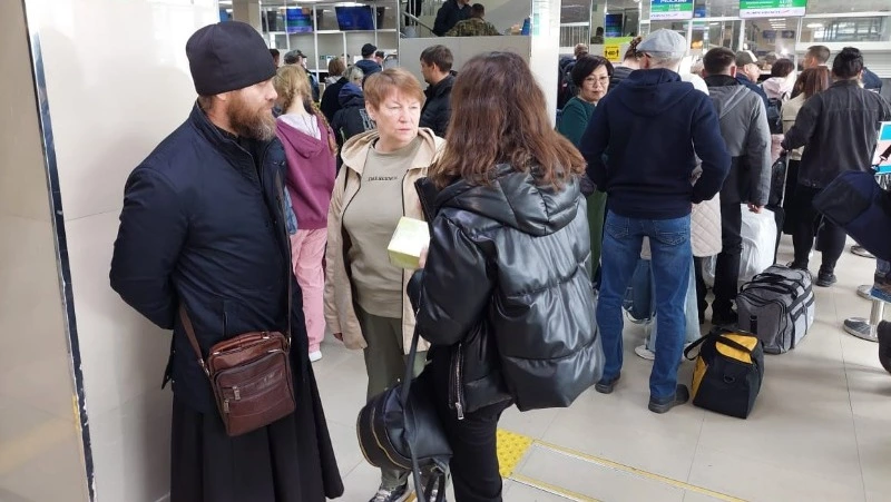 Жена бойца СВО и священник с Сахалина посетят российских солдат в ДНР