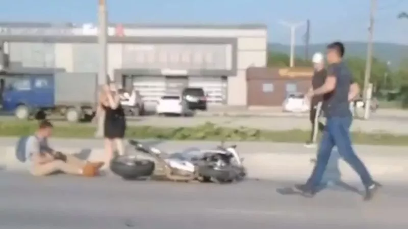 На Сахалине мотоцикл попал в ДТП