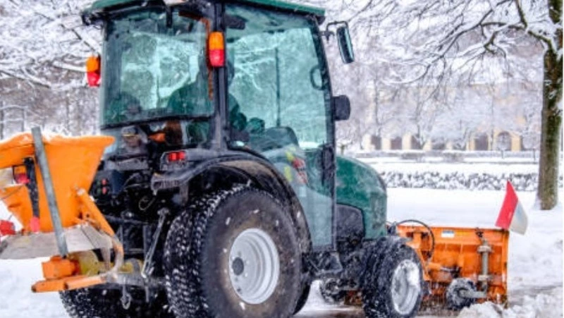 Дворы расчищены: жители Южно-Сахалинска поблагодарили SKR-SOS за помощь