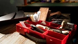 Со стройплощадки в Южно-Сахалинске вынесли электроинструменты на 100 тысяч рублей