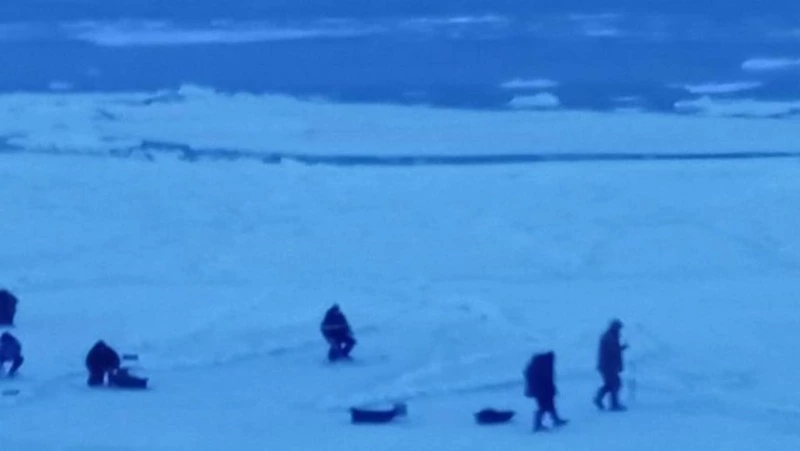 Рыбаков предупредили об отрыве льда в Поронайском районе