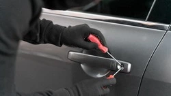 Трое подростков угнали машину в Невельском районе и доехали до Холмского