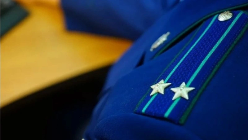 Молодой человек с судимостями на девять месяцев ушел из-под надзора в Охе