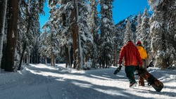 Жителям Сахалина рассказали о правилах выбора лыж и сноуборда