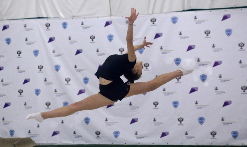 Спортивная школа «Сахалин»  объявила набор на художественную гимнастику