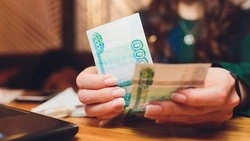 Юрист SuperJob рассказал, обязан ли работодатель ежегодно индексировать зарплату сотрудникам