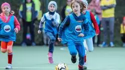 Детсадовцы обыграли взрослых на чемпионате семейной лиги по футболу в Южно-Сахалинске