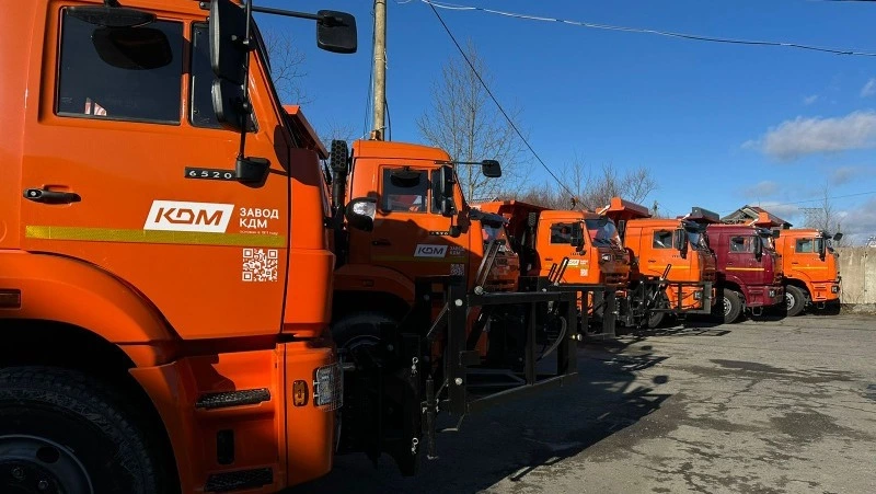 Более 20 современных дорожных спецмашин купили в 2023 году за счет бюджета Сахалина