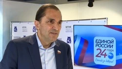 Партия «Единая Россия» отметила 24-летие и провела прием граждан в Южно-Сахалинске