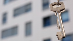 Девочке-сироте с инвалидностью предоставят жилье после жалобы омбудсмену и в прокуратуру Сахалина